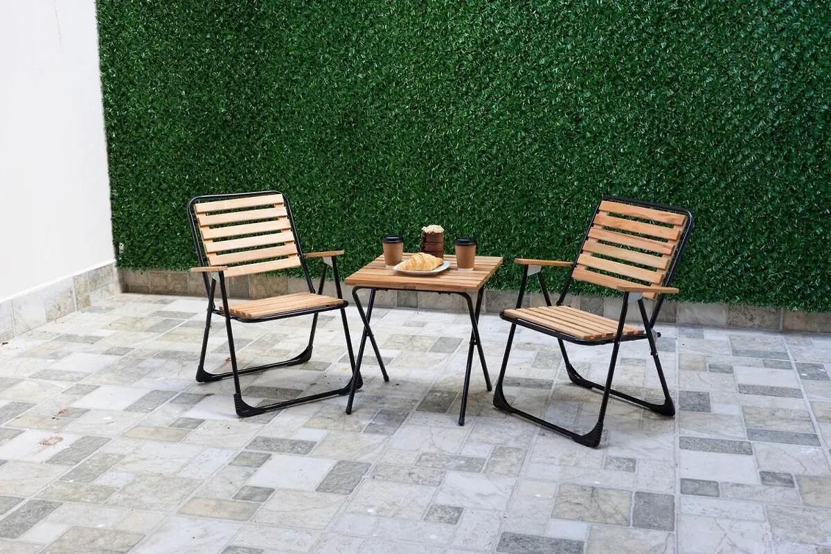 Cosy Flat With A Garden In Central Kadikoy İstanbul Türkiye